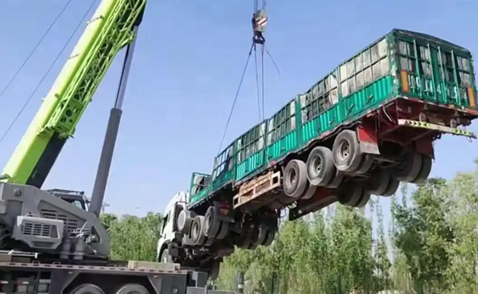 丹巴道路脱困救援案例
